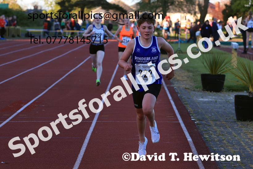 The 1500 metres, 2026 NEGP 1, Monkton Stadium. Photo: David T. Hewitson/Sports for All Pics
